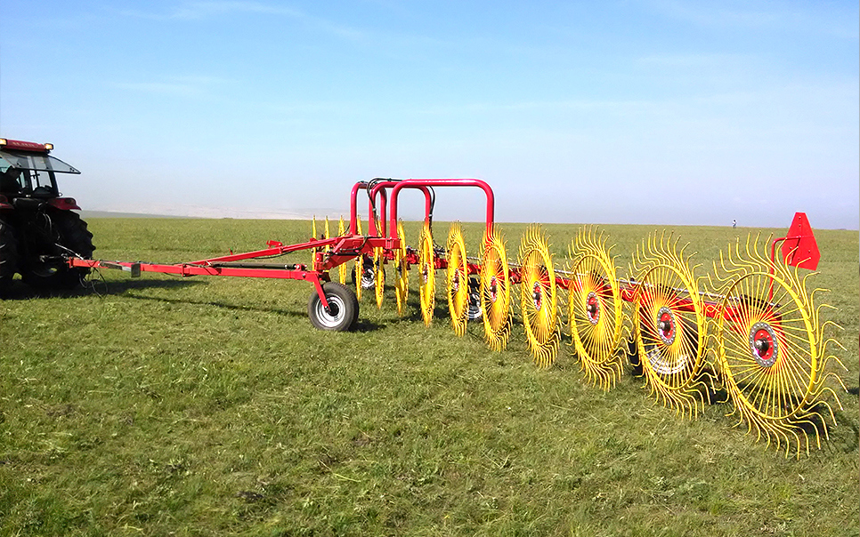 標(biāo)題：9LC-7.6型指輪式摟草機(jī)
瀏覽次數(shù)：40
發(fā)表時間：2023-12-12